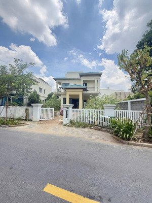 bán biệt thự đơn lập senturia vườn lài phường an phú đông