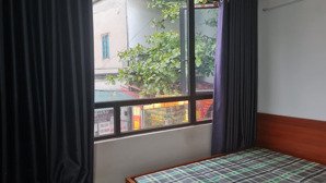 cho thuê căn hộ chung cư mini ở mặt đường cầu noi gần chợ, trường học vào ở ngay. lh: 