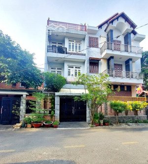 bán nhà hxh phạm văn bạch, dt 5x16m (80m2), 1 trệt 2 lầu st. giá 10 tỷ tl