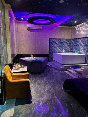 bán nhà mặt phố spa, khách sạn, dt gần 98m2, dtsd 350,4m2 - 12 phòng. giá chỉ 30.5 tỷ lh 