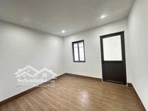 hàng hiếm tại đường lai xá, 4 tỷ, 32 m2, 4pn, 4wc, 5 tầng, nội thất đầy đủ