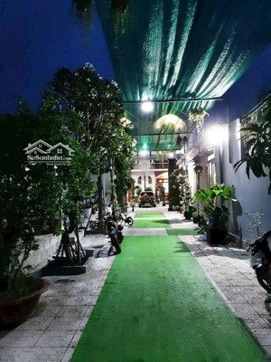 biệt thự sân vuờn chỉ 50tr/m2 - bán đất tặng nhà đẹp - khu vực dân trí nhiều tiện ích - nở hậu