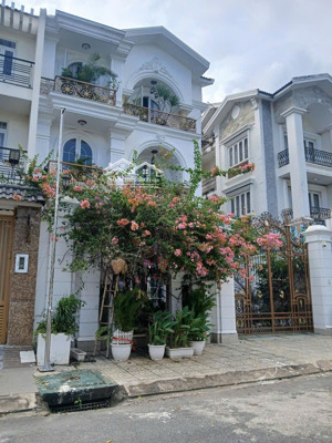 hot!bán nhà hẻm ô tô 12m đặng thùy trâm,q.bình thạnh,dt:10x20m,kết cấu: 2 tầng áp mái,giá: 33.9 tỷ