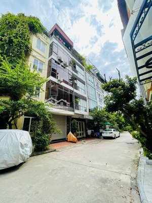 nhà phân lô vỉa hè ô tô tránh quận tây hồ, 52m2 5 tầng mt: 4.5m, kinh doanh văn phòng, giá: 16.8 tỷ