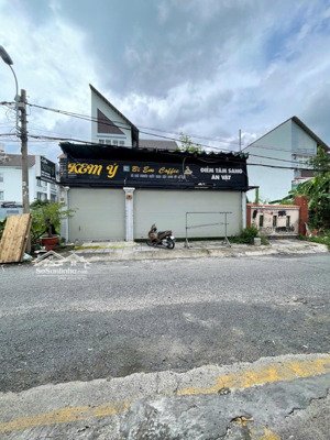 giảm 1 tỷcòn:17 tỷ bán biệt thự, hiệp bình chánh thủ đức biệt thự 1 trệt 1 lửng 2 :10x20=200m2