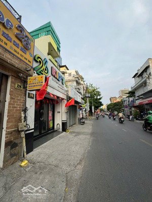 nhà mặt tiền 2 tầng 4x25(85m2) thích quảng đức - nguyễn kiệm giá đầu tư