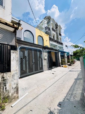 nhà 3 phòng ngủ sát trường trần cao vân - hà huy giáp 4x17m