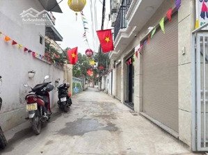 nhà mặt ngõ thông xe 3 gác, 38m2 x 5 tầng, 6 ngủ, gần đh thành đô, ô tô cách 30m, 5,95 tỷ