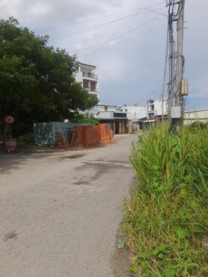 đất cần bán mặt tiền đường an phú đông 27, dt: 69m2