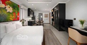 bán tòa ch 8 tầng-hồ bơi thang máy-cực đẹp-ngang 17m-doanh thu 250 tr/th-ngay công viên hồ nghinh