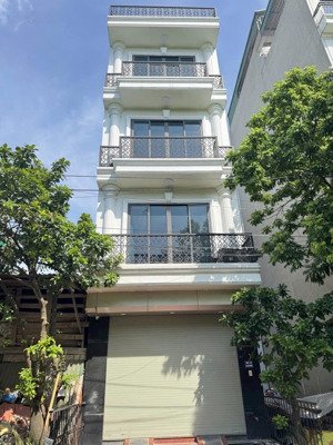 nhà đẹp - mặt tiền rộng - gần ô tô tránh nhau- view thoáng, dt: 50m, 5 tầng, mt 4.2m, giá 15.2 tỷ