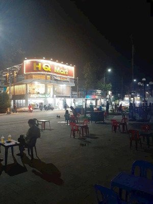 cần bán căn góc nằm trên trục kinh doanh nhộn nhịp nhất mao dộc mt 10.5m. dt 230m2