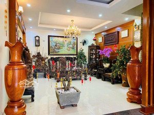 phân lô ô tô tránh, thông bàn cờ. kd vp mở cty đều ok. nhà đẹp full nt. 65m2 5t mt 5,4m giá 19,5tỷ