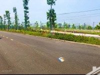 kẹt tiền cần bán lô đất 70m2 gần vòng xoay nhà thi đấu bàu bàng. sổ riêng giá chỉ 1 tỷ 650.