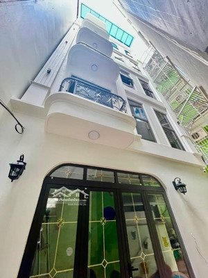 hàng xóm khách sạn marriot - 6 tầng thang máy - cách mặt ngõ thông ô tô kinh doanh chỉ 10m