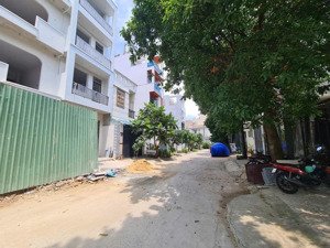 đất đường 11m hẻm thông sau chung cư an phú đông, 4 x 18