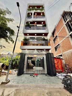 bán gấp nhà đẹp hà huy giáp, thạnh lộc, q12. giá 3ty150trieu. dt 65m², sổ hồng riêng chính chủ