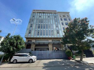 giảm sốc 40 tỷ! bán tòa nhà mặt tiền nguyễn văn kỉnh q2 dt 16x20m hầm 7 tầng giá 132 tỷ