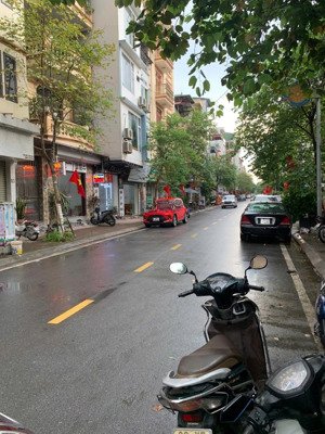 phân lô tứ hiệp - giảm sâu 2 tỷ - vỉa hè siêu rộng, ô tô đỗ ngày đêm