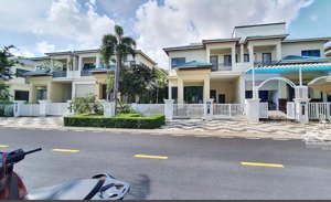 bán nhà biệt thự cao cấp liền kề senturia - 119m2 khu dân trí cao cấp bảo vệ 24/24. giá tốt