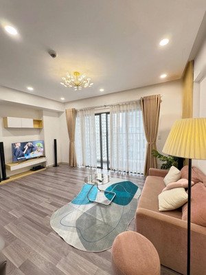 thuê 2pn full nt giá 20tr ban công bốn cánh