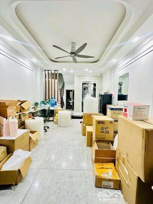 bán nhà thái hà - đống đa, 40m2 7 tầng thang máy, gần phố, nhà đẹp full nội thất - 13 tỷ