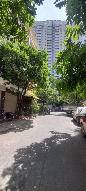 cần chuyển nhượng nhà phố ngô thì nhậm, oto tránh, vỉa hè, kinh doanh đẹp, đường 15m, 5 tầng 15 tỷ