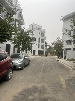 bán bt 8pn, 8wc, 140m2, 30 tỷ tại hàm nghi kéo dài, dòng tiền đều