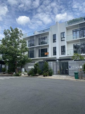 chính chủ cần bán gấp nhà mặt tiền nguyễn hoàng, an phú 8*20m, 58 tỷ. lh 