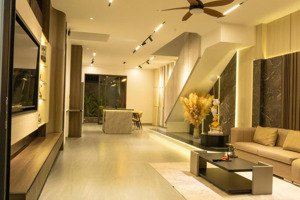 bán nhà mới full nội thất gói 5 mỹ gia thái hưng 3 tầng + tum, giá chỉ 7,95 tỷ