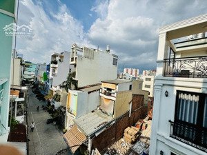 bán nhà mặt tiền giá chỉ 6 tỷ 6 ngay p1 bình thạnh cách chợ bà chiểu chỉ 1p đi bộ.
dt 30m2 ngang 3m