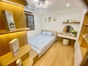 bán nhà tập thể hồng mai tầng 2 nhà đẹp về ở ngay, 2 ngủ, sáng thoáng gần chợ 8/3 chỉ 2,4x tỷ đồng