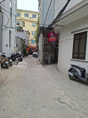 bán ccmn 8 phòng thang máy phố bạch mai 20 m ra phố