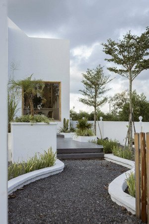 bán villa nghỉ dưỡng dt: 650m2. đc: đ ven biển ql55, bình châu xuyên mộc vt. 8,5 tỷ. lh: 09388899