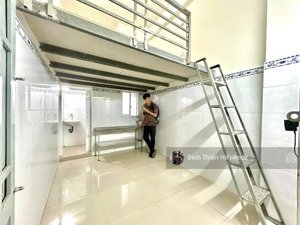 cho thuê phòng gác có thang máy - bảo vệ - hầm xe rộng - ngay đh văn hiến - ngay trường chinh