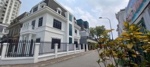 cho thuê nhà biệt thự đường đại mỗ,gần cây xăng,diện tích 230m xây dựng 140m * 3 tầng,giá 35 triệu