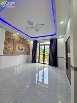 Bán nhà đường DT743 cách vincom dĩ an 100m 5TỶ