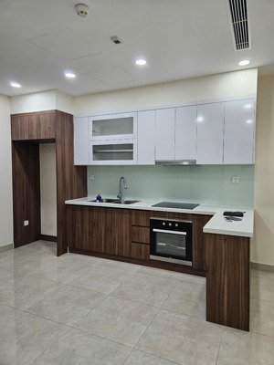 hot: bán căn hộ chung cư golden park - 97m2, 3pn, 2wc, giá 9.35 tỷ. lh: 