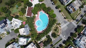 chính chủ gửi bán nhà thô dt 8x17m giá 18.3 tỷ lh hương