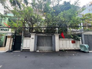 bán nhà hxh8m đường lê văn sỹ quận 3, dt: 10x 25m, giá chỉ 45 tỷ tl.