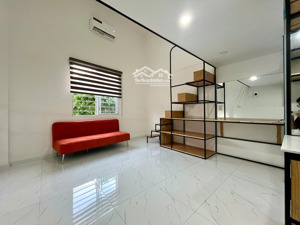 căn hộ có gác mới 100%, full nội thất cho tsv nhận xe điện, pet,ufm,tdtu, nttu,sát q4, q1, kcx,secc