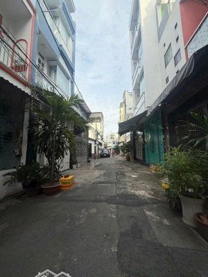 nhà trọ 2 tầng - phạm hữu lầu chỉ 6 tỷ dòng tiền 144tr/năm dt: 81m2 (7.4 x 11) sổ riêng