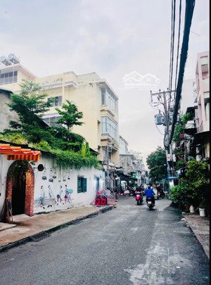 chdv 6 tầng lô góc hẻm lê thị bạch cát q11 57.3m2 dòng tiền 28tr/tháng chỉ 9.9 tỷ