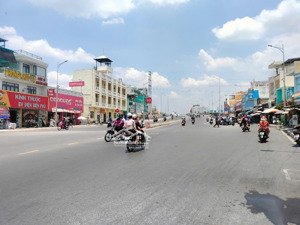 bán nhà mặt tiền ngay chợ bà hom kinh doanh buôn bán đa ngành nghề