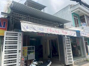 chủ cần bán căn nhà 1 trệt 2 lầu mặt tiền hẻm 388 cách đường 30/4 chỉ 30m