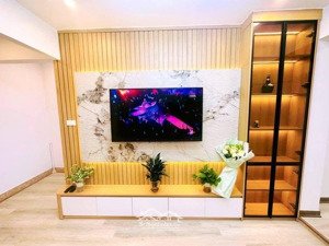 cần bán căn hộ tầng 1 phố hàng bún, 50m2 x 2 ngủ, 3 tỷ 7