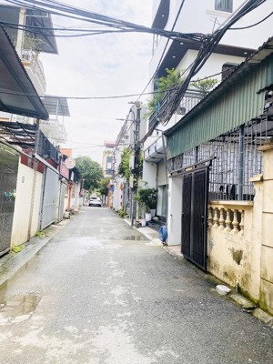 bán đất kẻ tạnh, giang biên, dt 55m2, mt 4.1m. ô tô tải thông, giá 9.3tỷ
