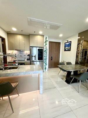 quá hot cho thuê kingdom 101 - 2pn - 78m2 full nội thất giá 23 triệu/tháng giá chuẩn lh:0779072306