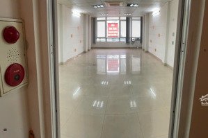 chính chủ cho thuê nhà mặt phố nguyễn thị định, phường yên hòa, tầng 1+2; tầng 4