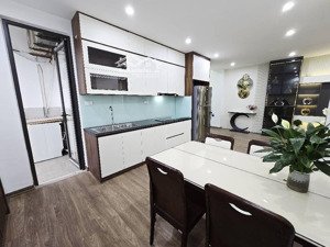 cc cần bán căn hộ 101m2, 3 ngủ, 3 mặt phố vị trí vàng ngã tư nguyễn hoàng - trần bình - mỹ đình